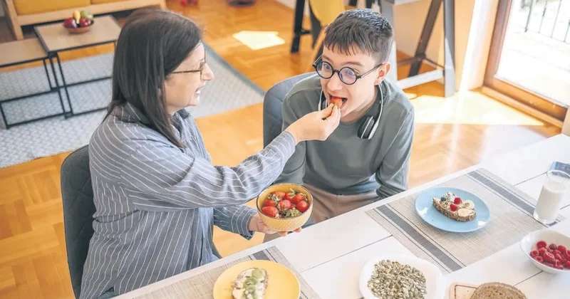 Bırakın kendi ayakları üzerinde dursun