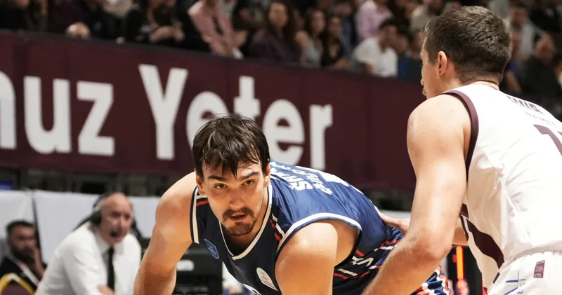 Pizzabulls Bordo Bandırma: 79 Anadolu Efes: 85 MAÇ SONUCU