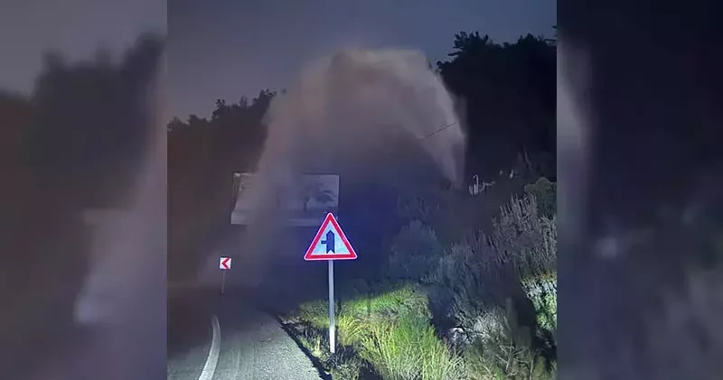 Bodrum’da ana isale hattı patladı, tonlarca su caddeye aktı