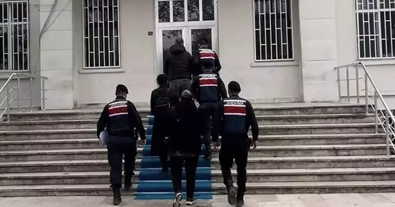 Yurt dışına kaçmak isterken yakalanan 3 FETÖ şüphelisi tutuklandı