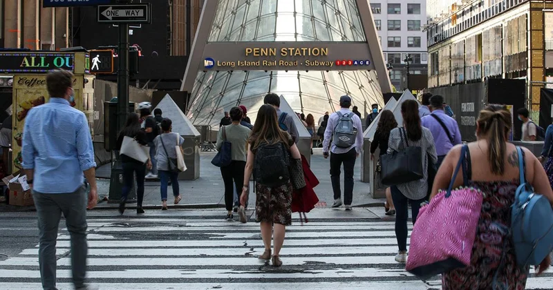 New Yorklular yeni belediye başkanını belirlemek için sadık başına gidiyor