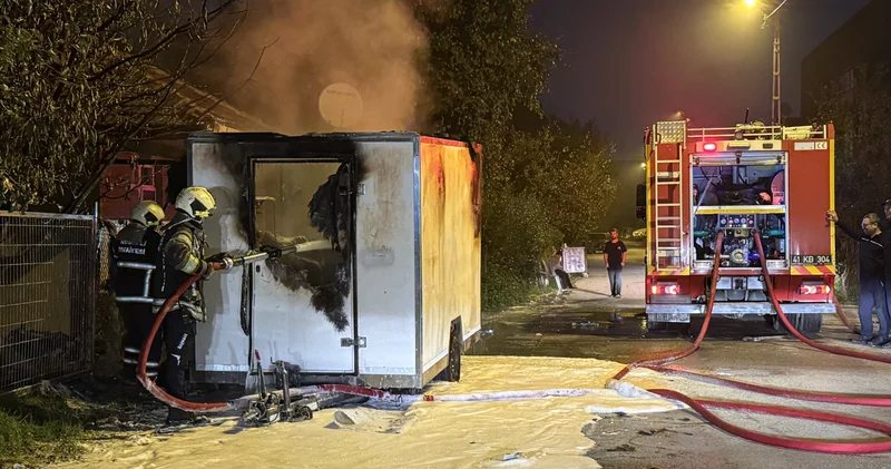 Kocaeli de karavan yangını!