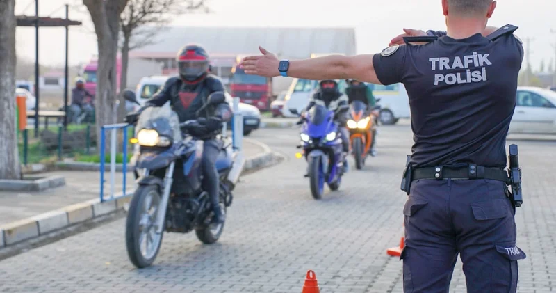 Trafikte yeni dönem bugün başladı: Bu kurallara uymayanlar para cezası ödeyecek