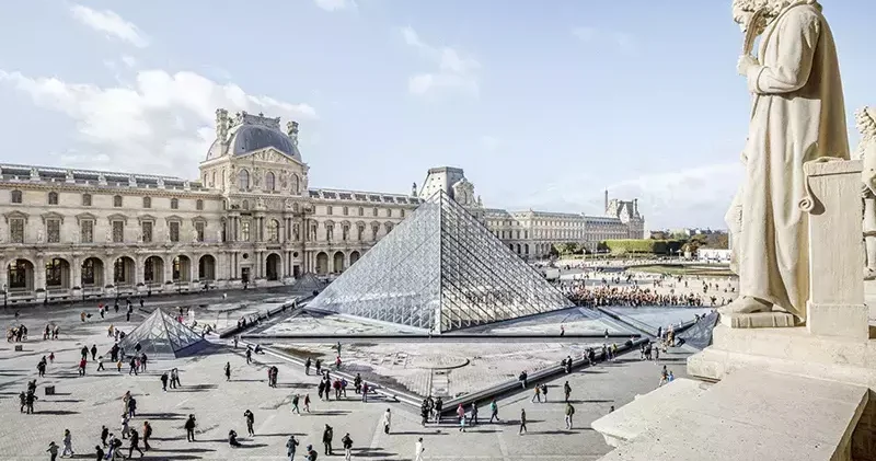 Paris Savcılığı: Louvre soygunu profesyonellerin işi değil