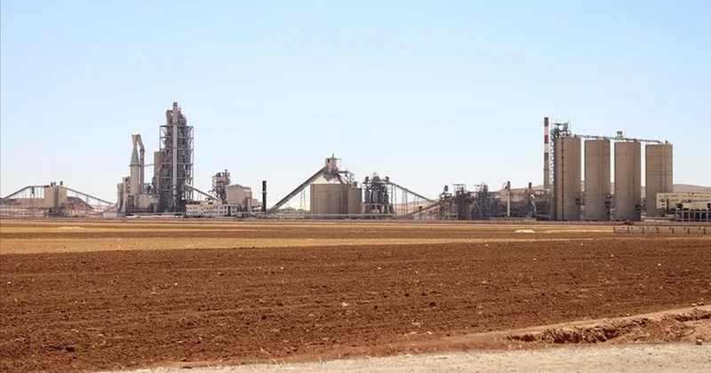 Korkunç suçlama mahkemeye taşındı: Çimento şirketi Suriye de IŞİD i fonladı Sözcü Gazetesi