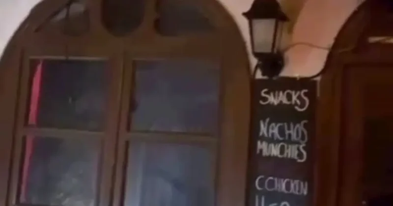 Alaçatı’da eğlence mekanına silahlı saldırı