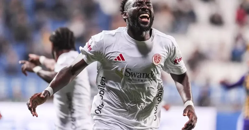 Süper Lig de bugün oynanan 3 maçta yalnızca 2 gol atıldı