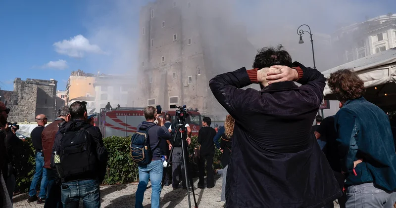 Roma da tarihi kule çöktü: Hastaneye kaldırılan işçiden kötü haber