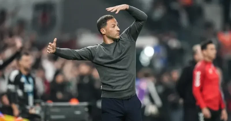 Domenico Tedesco: 7 kişi bile olsa oynamak zordur Futbol Haberleri