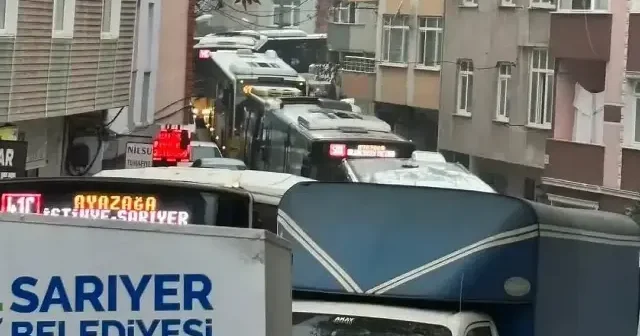 Ayazağa’da trafik felç: Halk her gün aynı çileyi yaşıyor VİDEO İZLE