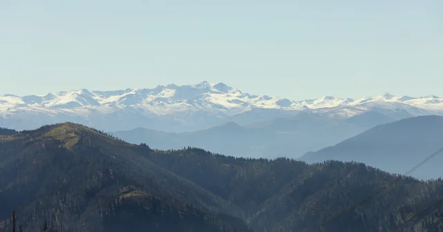 Karadeniz de doğa şöleni; zirvelerde kar, eteklerde sonbahar Trabzon Haberleri