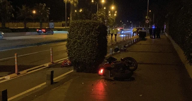 Motosiklet yolun karşısına geçmek isteyen yayaya çarptı; 3 yaralı Samsun Haberleri