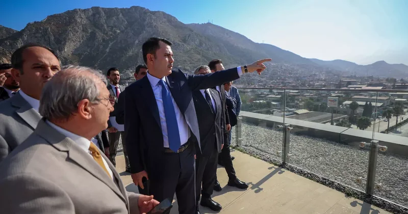 Bakan Kurum Hatay da! İnşa seferberliğinde sona yaklaşıldı: Dünyaya örnek olacak bir koordinasyonla çalışıyoruz