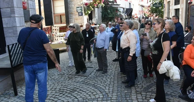 Urlalı Rumların torunları, 103 yıl sonra atalarının yaşadığı kentte buluştu İzmir Haberleri