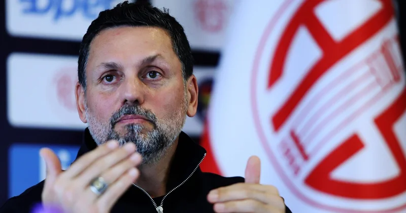 Erol Bulut tan olay açıklama: Bilgi sızdıran var! Bitexen Antalyaspor Haberleri