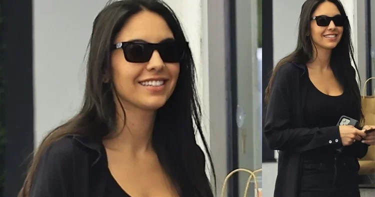 Yaşıtlarımda aradığımı bulamıyorum dedi... Yine dedesi yaşında biriyle buluştu, bahanesi aynı: Ama biz arkadaşız!