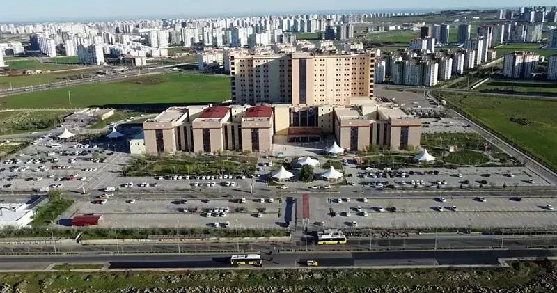 Hastanede reçete toplayıp, hastaları eczaneye yönlendiren 4 kişi hakkında dava açıldı