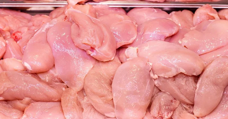 Birçok markette satılan tavuklarda kimyasal madde alarmı: Raflardan toplatılıyor, tüketmeyin Sözcü Gazetesi