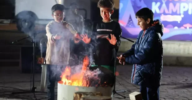 İstanbul haberleri Çocuklar Bağcılar Belediyesi Teknoloji Kampı nda buluştu 03 Kasım 2025