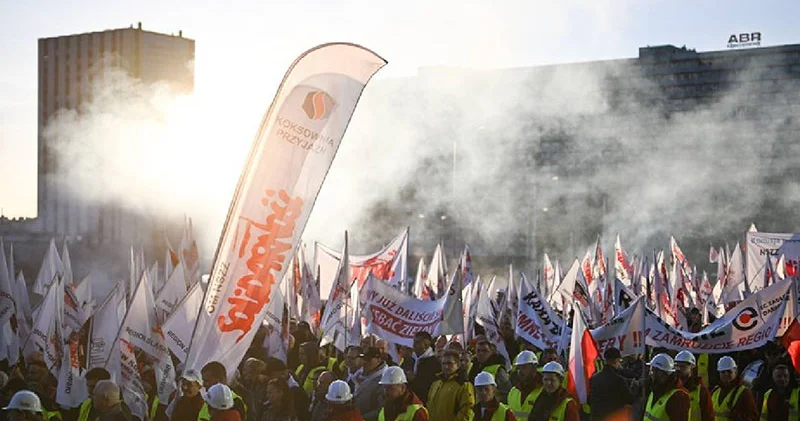 Polonyalı kömür madencilerinin protestosu üzerine hükümet madencilik yasası taslağını kabul etti