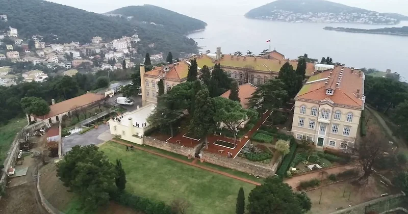 Ruhban Okulu, papaz eğitimi için gün sayıyor Sözcü Gazetesi