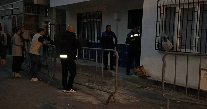 Gebze nin ardından şimdi de Darıca! 2 binanın kolonları çatladı: Vatandaşlar evlerini tahliye etti