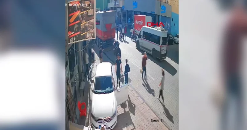 Adana da motosiklet kazaları: Kameralar kaydetti