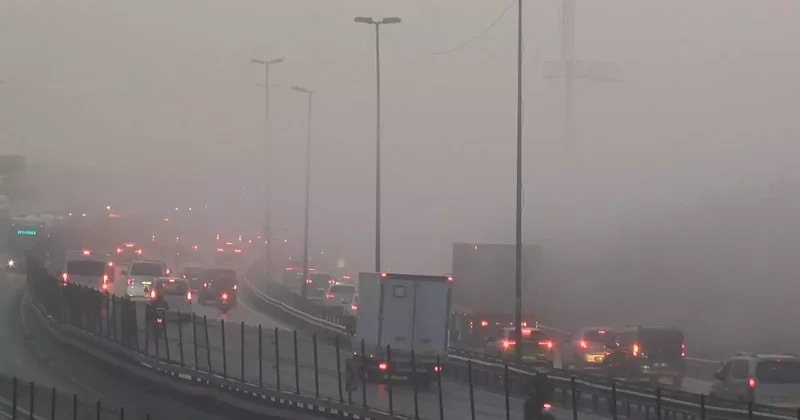 İstanbul da etkili olan sis havadan görüntülendi