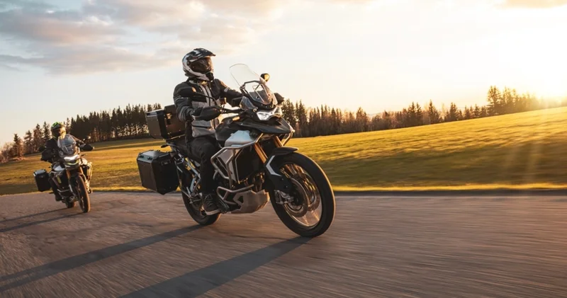 Motosiklet sürücü ve yolcularına koruyucu eldiven şartı İş Yaşam Haberleri