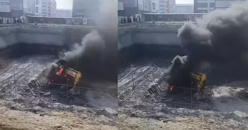 Arnavutköy de iş makinesi alev alev yandı