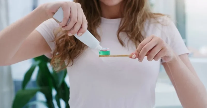 Dişlerinizi yanlış fırçalıyor olabilirsiniz! İşte en sık yapılan 4 hata Sözcü Gazetesi