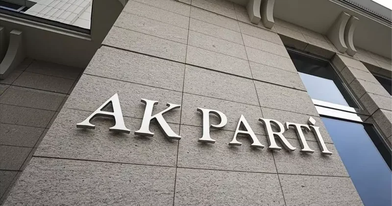 Özel in açıklamalarına AK Parti cephesinden ardı ardına tepkiler