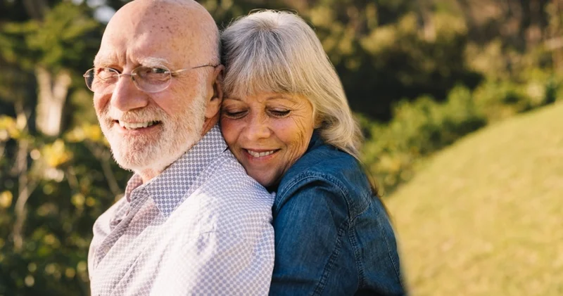 Yaşam yarışında kim daha dayanıklı? Kadınlar neden hayata bir adım önde başlıyor?