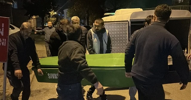 Garajda otomobilin içinde ölü bulundu Sivas Haberleri