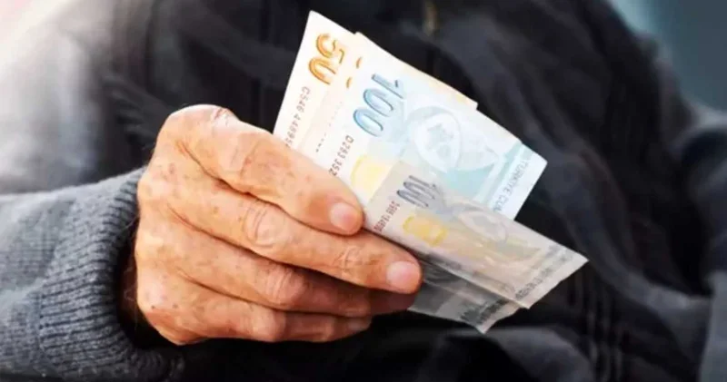 En düşük emekli maaşının kaç lira olacağını açıkladı: Tersine dönecek zam oranını anlattı