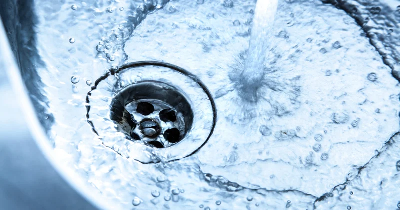 Lavabonuza sakın süt dökmeyin! Uzun vadede giderde büyük probleme yol açacak bu davranışlara dikkat!