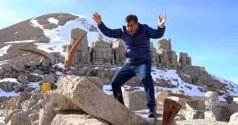 Nemrut ta sazını parçalamıştı: Bakanlık ünlü türkücü hakkında inceleme başlattı