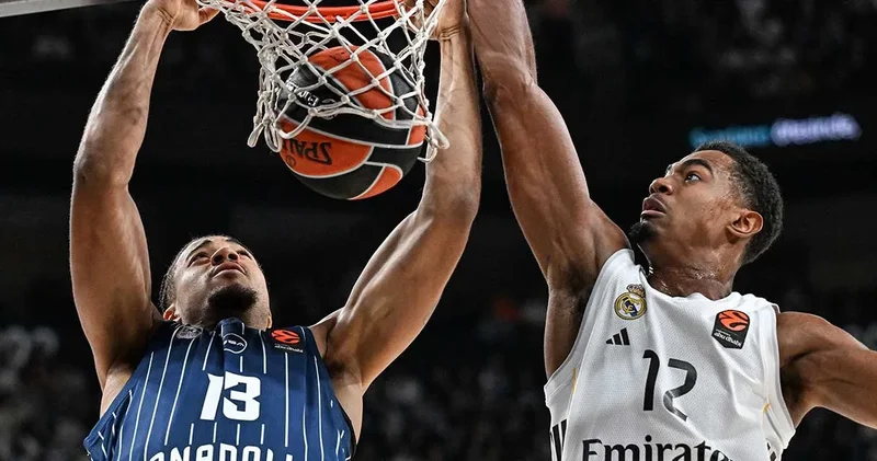 Anadolu Efes Real Madrid e kayıp