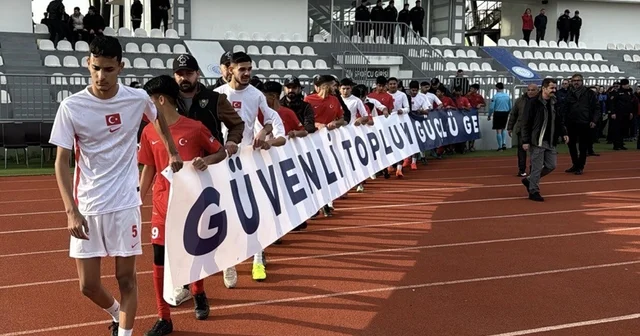 Tekirdağ da asayiş olayları ile gündeme gelen mahallelerin gençleri futbol oynadı Tekirdağ Haberleri