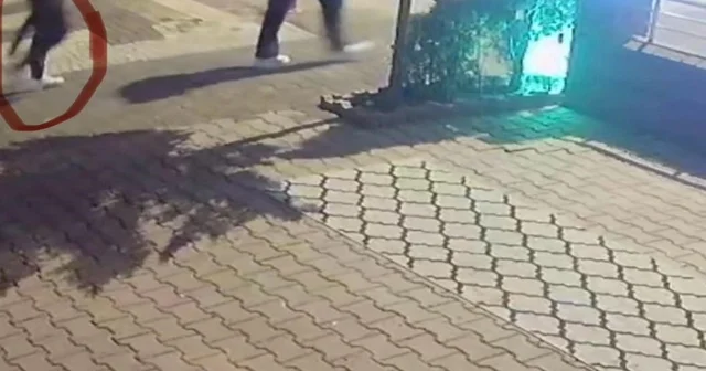 Gece yarısı çiğ köfte dükkanını kurşunlayıp, kaçtılar Kayseri de 2 şahıs pompalı tüfekle çiğ köfte dükkanını kurşunladı Kayseri Haberleri