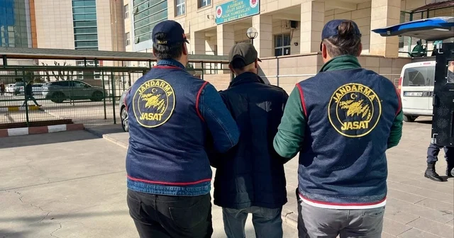 Diyarbakır da haklarında kesinleşmiş hapis cezası bulunan 4 şahıs yakalandı Diyarbakır Haberleri