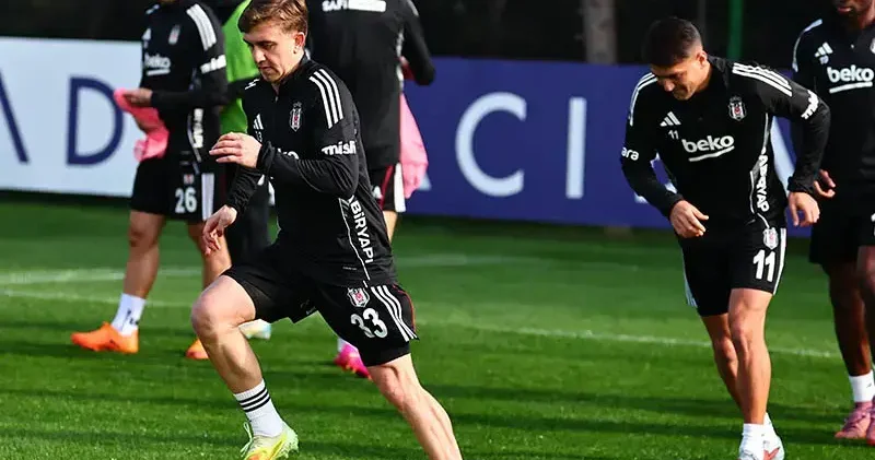 Beşiktaş ta Rafa Silva takımla antrenmana çıktı