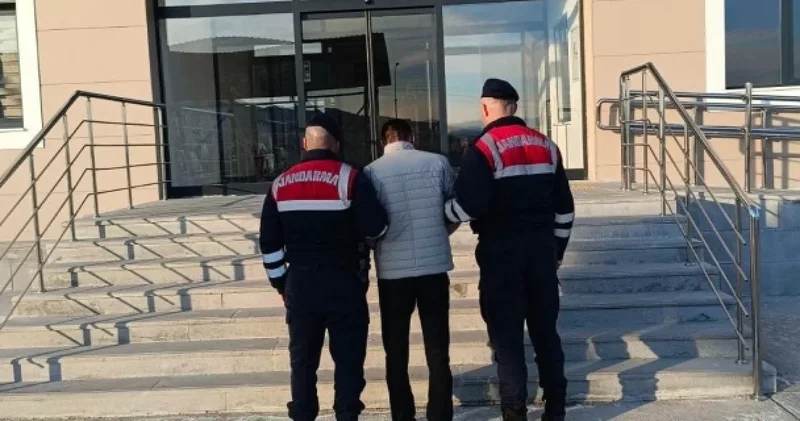 19 yılla aranan firari yakalandı: Yanında bir tane daha çıktı