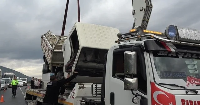 Kamyonetle yolcu otobüsü çarpıştı: 2 yaralı Muğla Haberleri