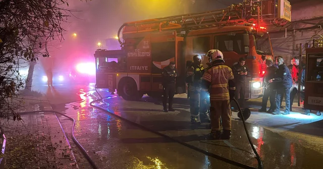 Evde çıkan yangında anne öldü, kızı yaralandı Kütahya Haberleri