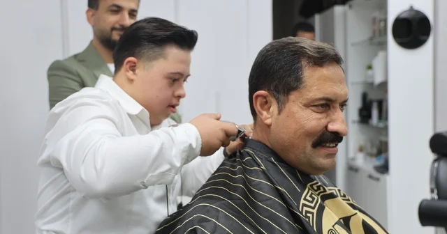 Down sendromlu kuaför Şükrü den Vali Masatlı ya yürek ısıtan tıraş Hatay Haberleri