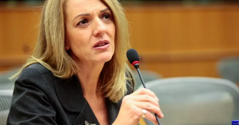 Yunan Profesörden Miçotakis e tokat gibi sözler! Soykırım önünde dilsiz kaldınız