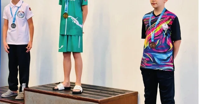 Elazığ paletli yüzme yarışlarında dünya 3. sü oldu Elazığ Haberleri