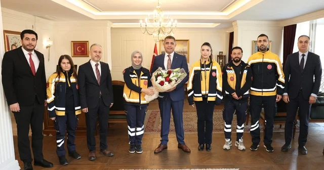 Vali Aslan acil sağlık çalışanları ağırladı Düzce Haberleri