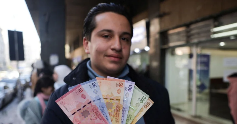 Suriye de yeni banknot dönemi: Esad portresi gitti, sıfırlar atıldı